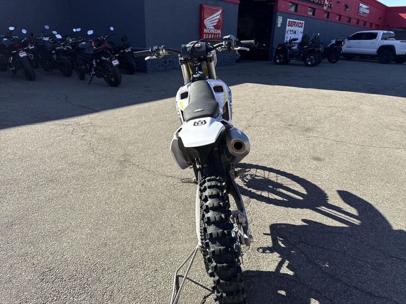 Used 2022 Husqvarna FC450 Image 15