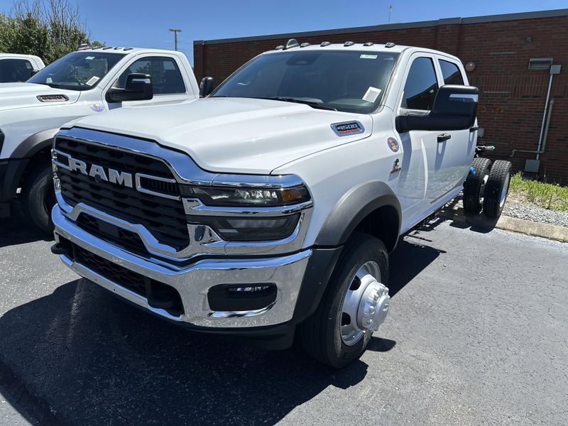 2025 RAM 4500 Tradesman Chassis Crew Cab 4x4 60
