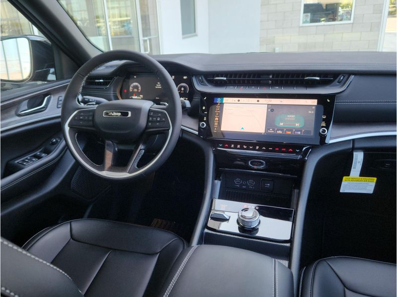 New 2027 Jeep Grand Cherokee Limited 4x4