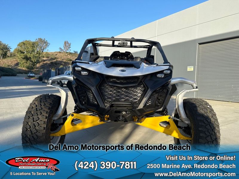 2024 Can-Am 9BRB  in a CATALYST GRAY & NEO YELLOW exterior color. Del Amo Motorsports of Redondo Beach (424) 304-1660 delamomotorsports.com 