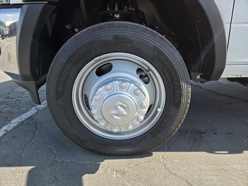 New 2025 RAM 5500 Tradesman Chassis Regular Cab 4x2 84' Ca