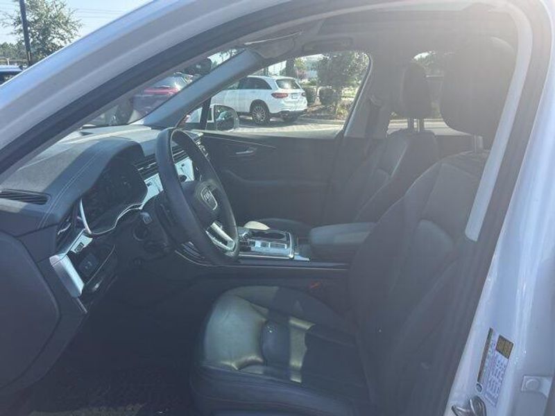 Used 2023 Audi Q7 Premium