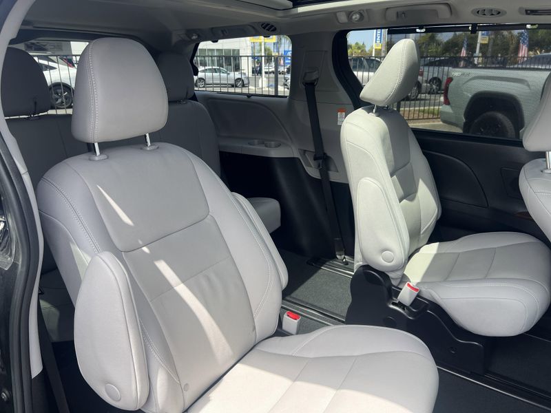 Used 2020 Toyota Sienna LimitedImage 25