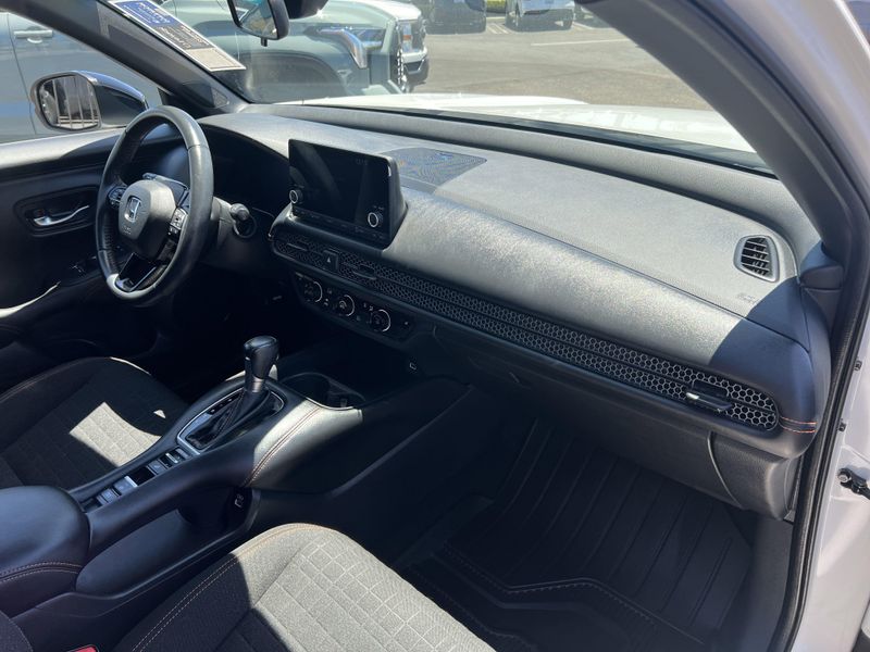 Used 2023 Honda HR-V SportImage 28
