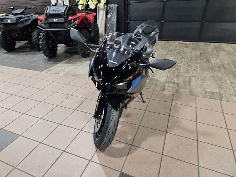 NEW 2025 KAWASAKI NINJA ZX6R NINJA ZX6R BASE Image 9