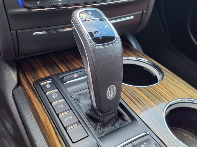Used 2021 Maserati Ghibli SImage 25