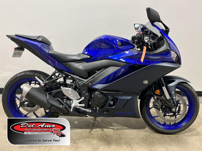 Used 2023 Yamaha YZF R3 Image 1