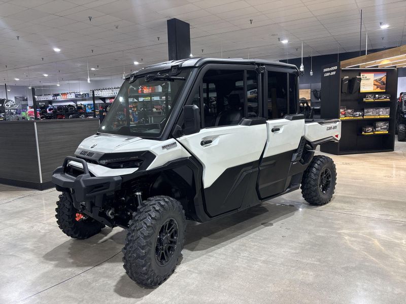 New 2027 Can-Am DEFENDER MAX LIMITED CAB HD11 Image 11