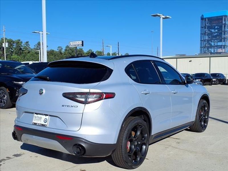 2024 Alfa Romeo Stelvio Ti AwdImage 7