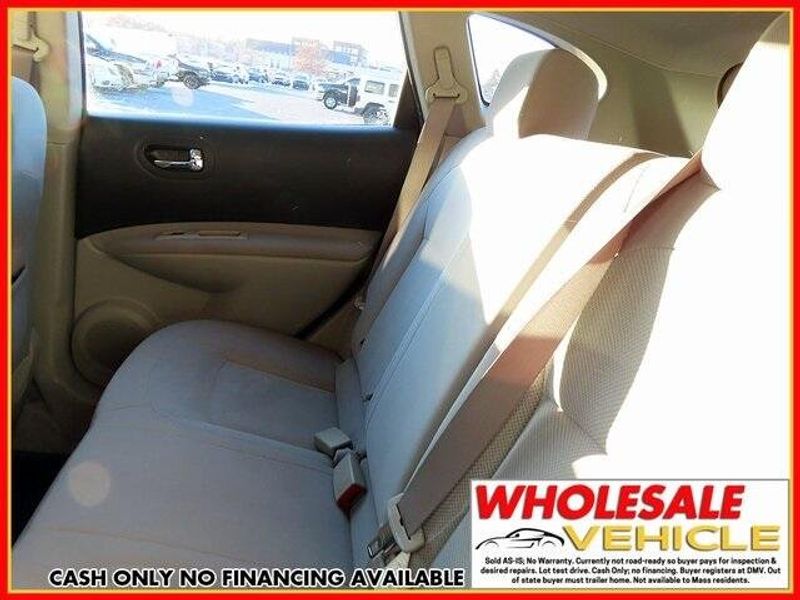 2014 Nissan Rogue Select SImage 9