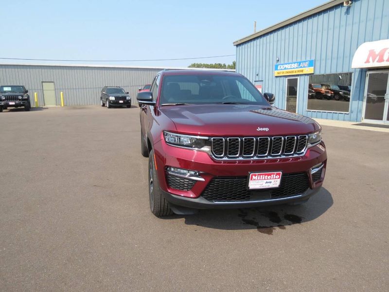 2024 Jeep Grand Cherokee Limited 4x4Image 3