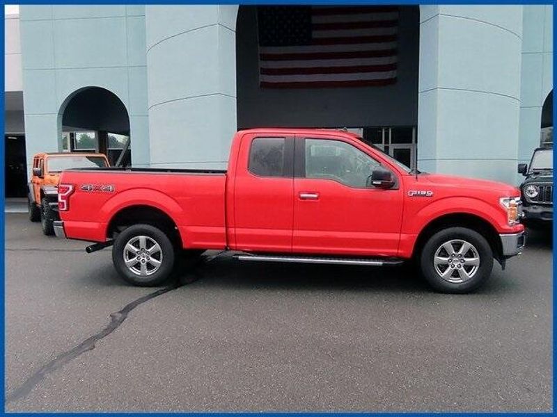 2019 Ford F-150 XLT photo 2