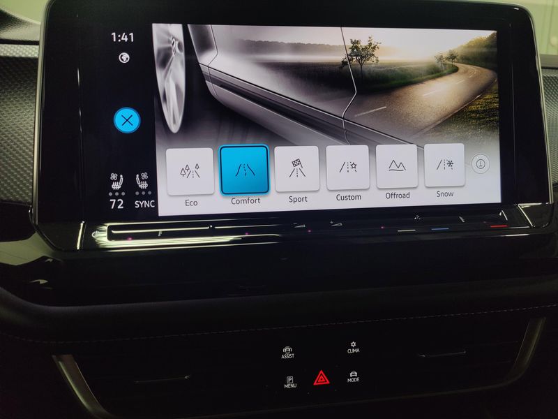 Used 2025 Volkswagen Atlas Cross Sport SEL AWD R-Line Black w/Sunroof/NavImage 27