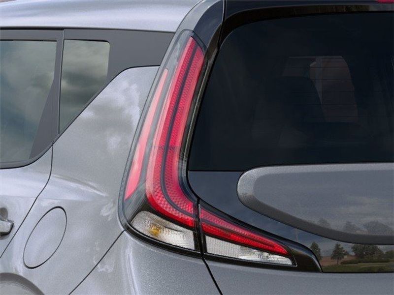 2024 Kia Soul GT-LineImage 11