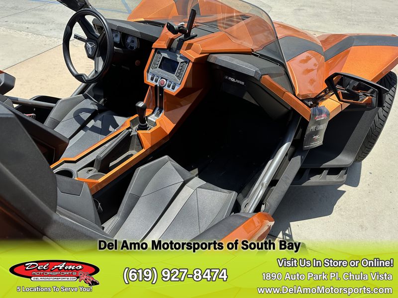 2015 Polaris SLINGSHOT SL LE NUCLEAR SUNSET ORANGEImage 13