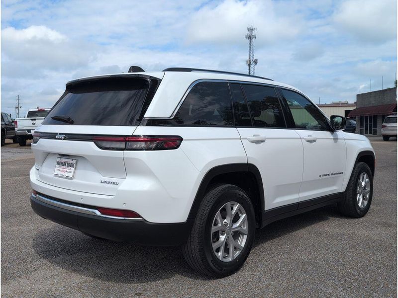 Used 2023 Jeep Grand Cherokee LimitedImage 5