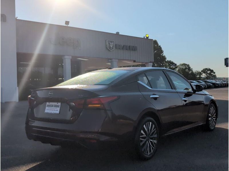 Used 2023 Nissan Altima 2.5 SVImage 5