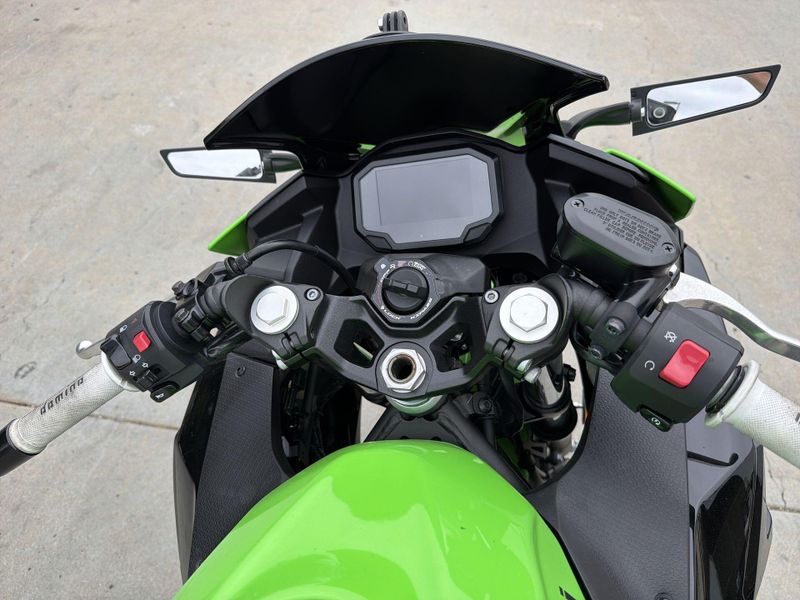 Used 2025 Kawasaki NINJA 500 KRT SE ABS Image 23