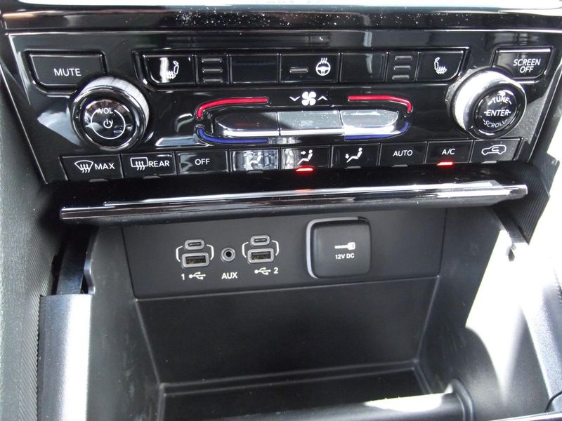 2025 Jeep Grand Cherokee Limited photo 11