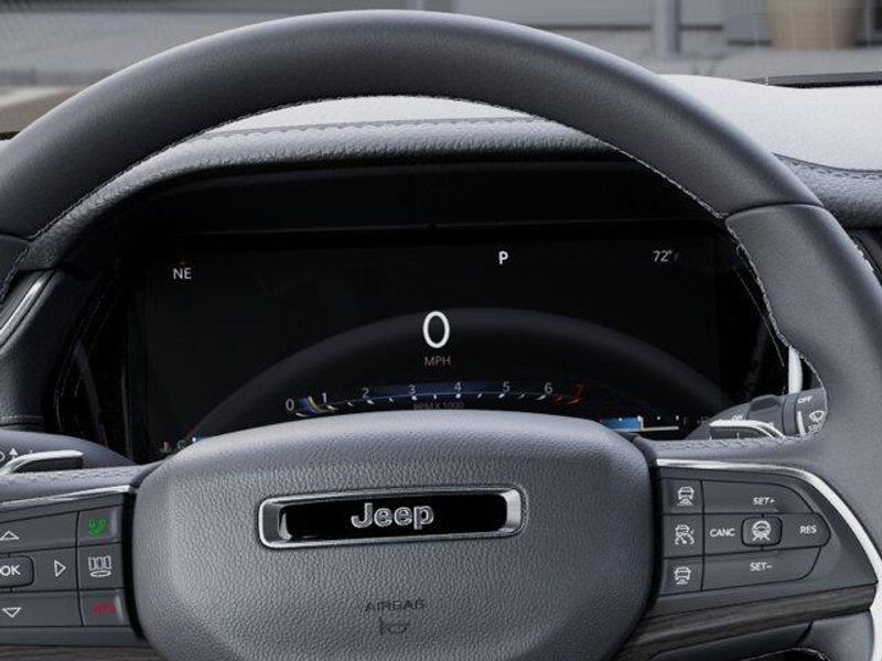 New 2027 Jeep Grand Cherokee Laredo Altitude 4x2Image 17