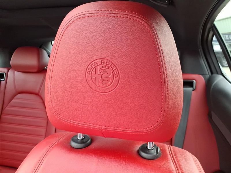 Used 2024 Alfa Romeo Stelvio VeloceImage 20