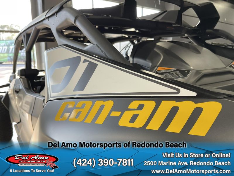 2025 Can-Am MAVERICK R MAX X RS WITH SMART-SHOX 999T DCTImage 14