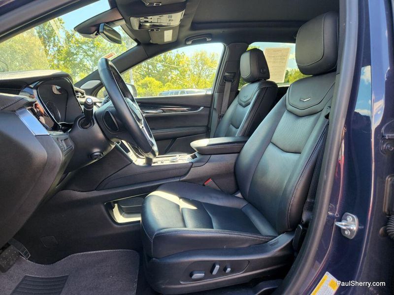 Used 2025 Cadillac XT5 Premium Luxury AWD