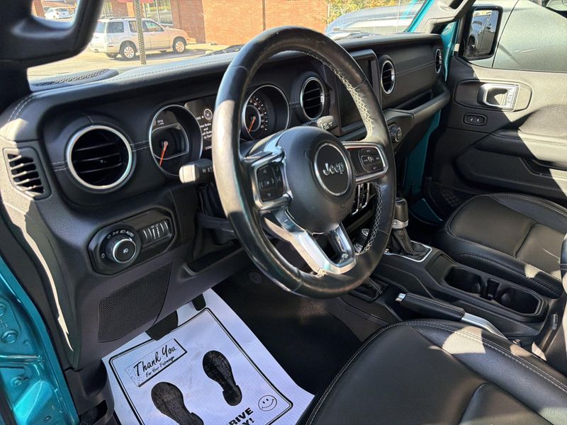 Used 2020 Jeep Wrangler Unlimited SaharaImage 21