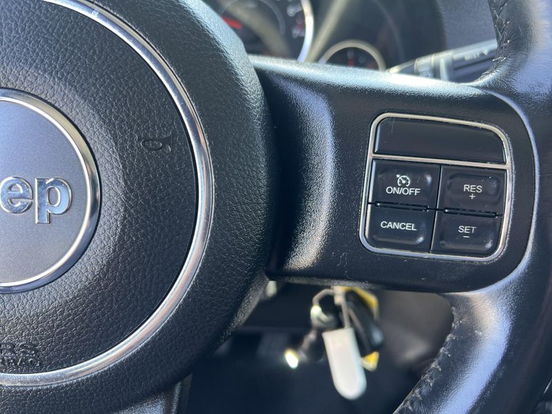 Used 2018 Jeep Wrangler JK SaharaImage 12