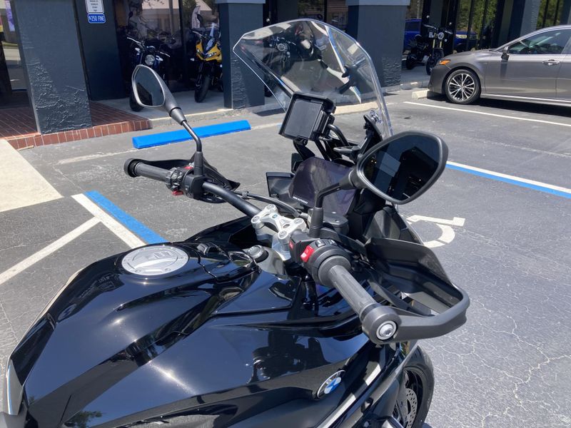 2025 BMW S 1000 XR 
