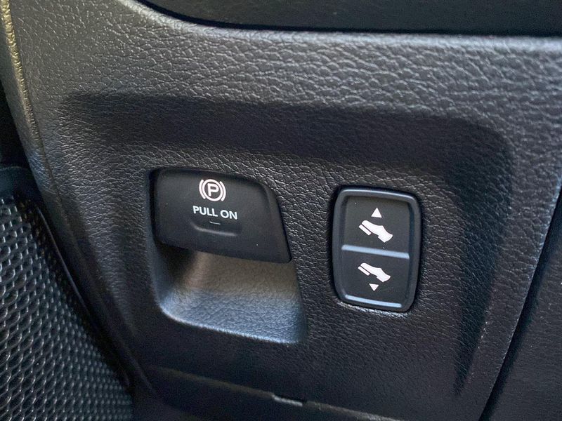 2026 Ram 1500 Laramie photo 37