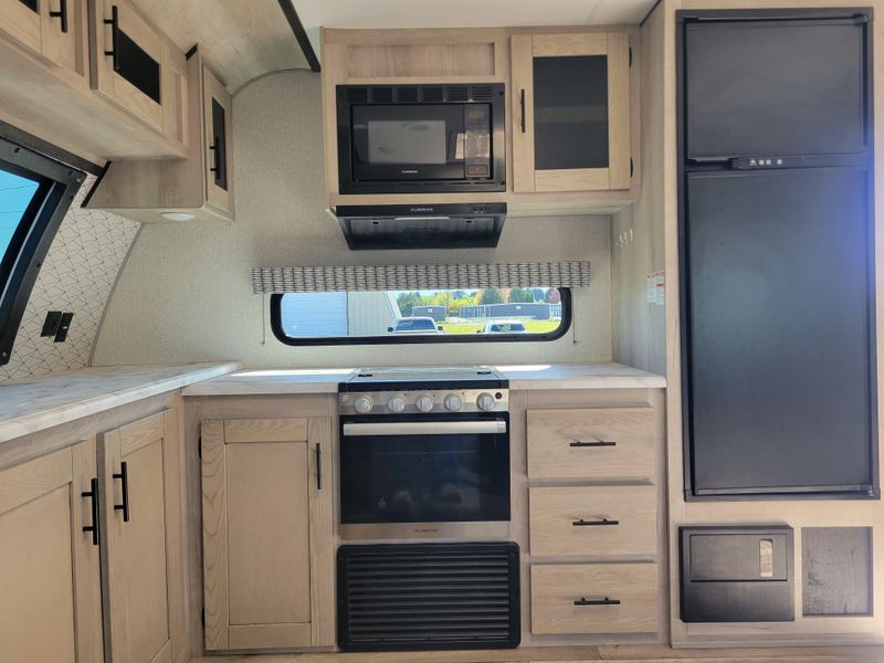 Used 2022 KZ CONNECT 272FK Image 12