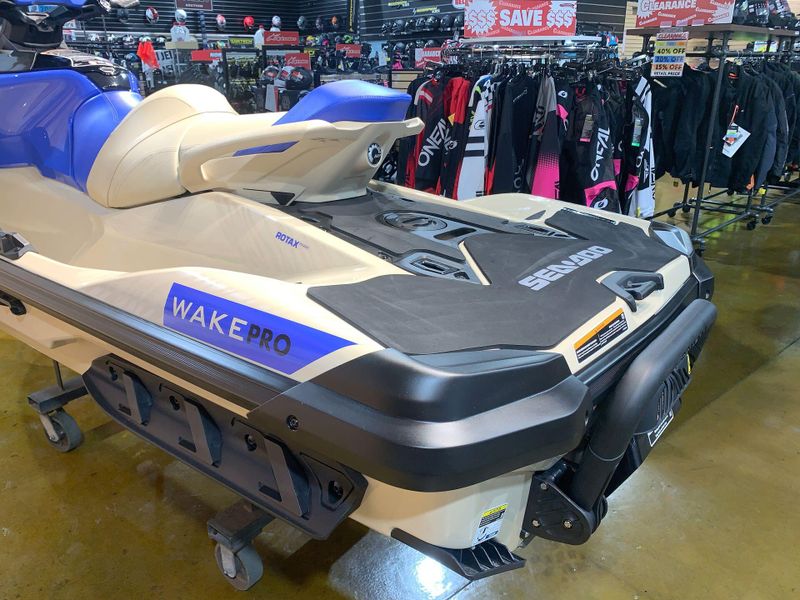 2025 Sea-Doo WAKE PRO 230 (SOUND SYSTEM) Image 18