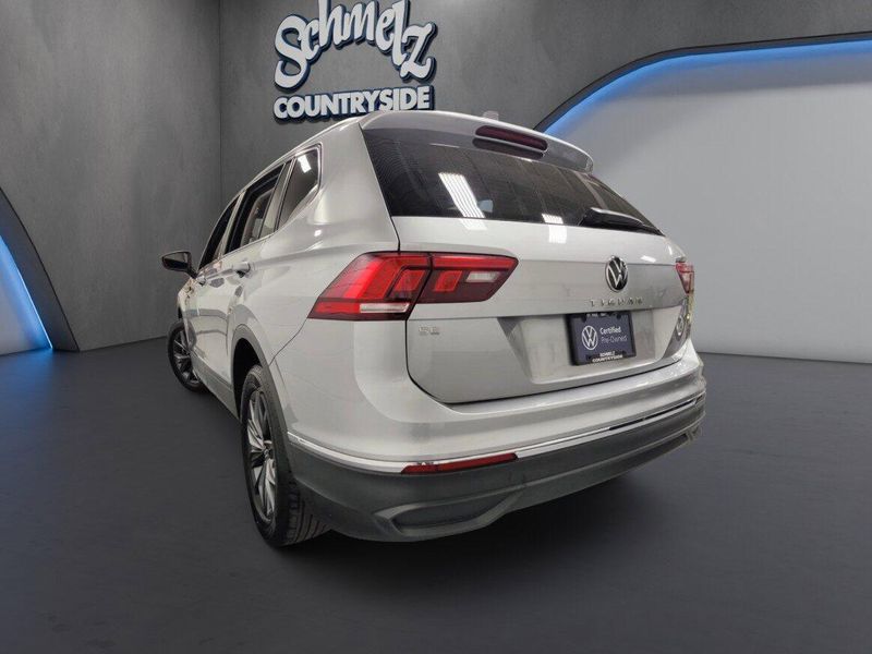 Used 2022 Volkswagen Tiguan SE AWD w/SunroofImage 12