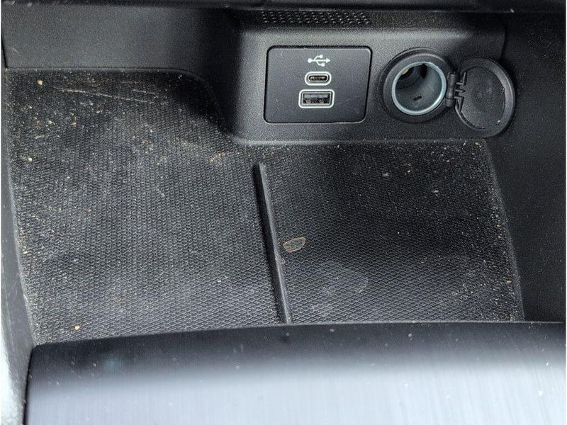 Used 2024 Ford Escape ST-LineImage 17