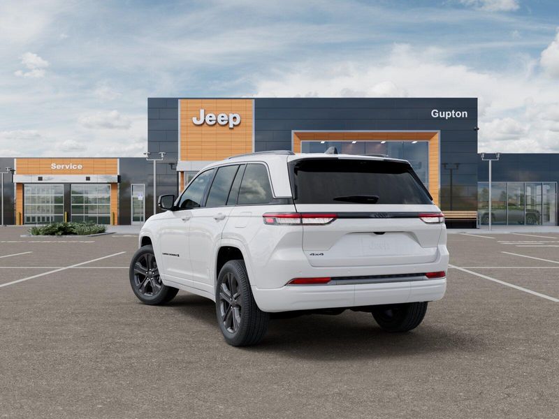 New 2027 Jeep Grand Cherokee Limited Reserve 4x4Image 3