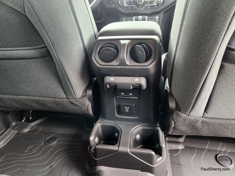 New 2025 Jeep Wrangler 4-door SaharaImage 47