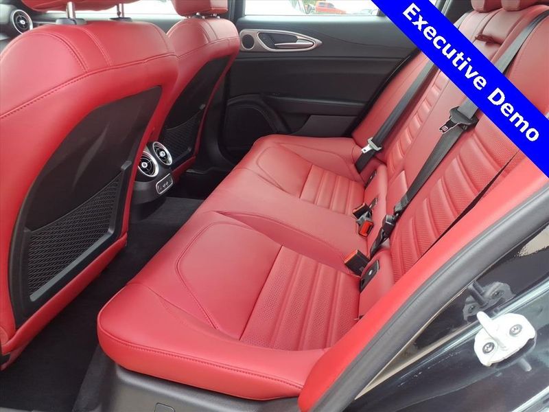 New 2025 Alfa Romeo Giulia RwdImage 10