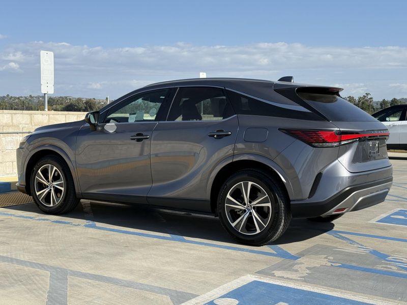 Used 2023 Lexus RX 350h Premium PlusImage 9