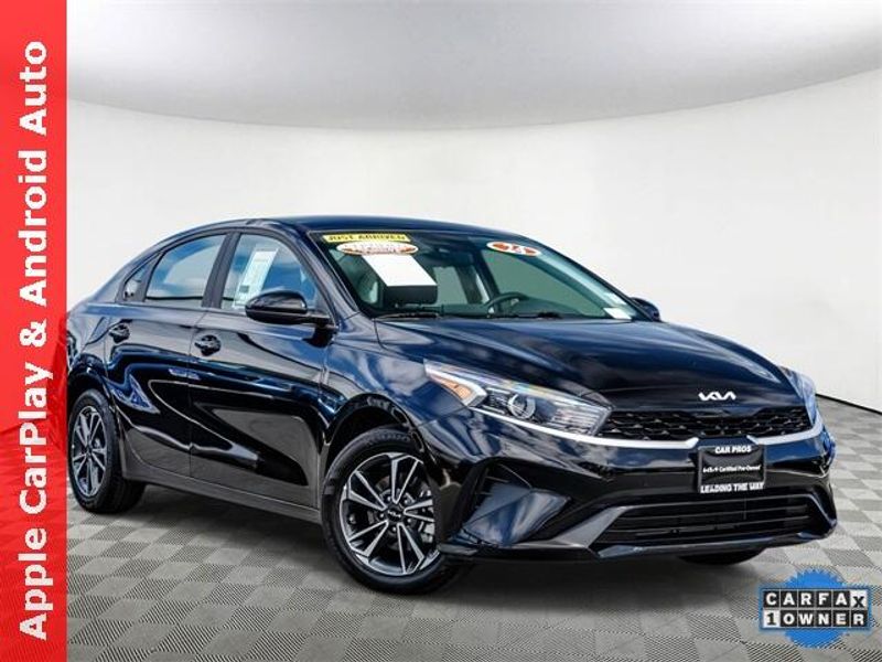 Used 2024 Kia Forte LXSImage 2