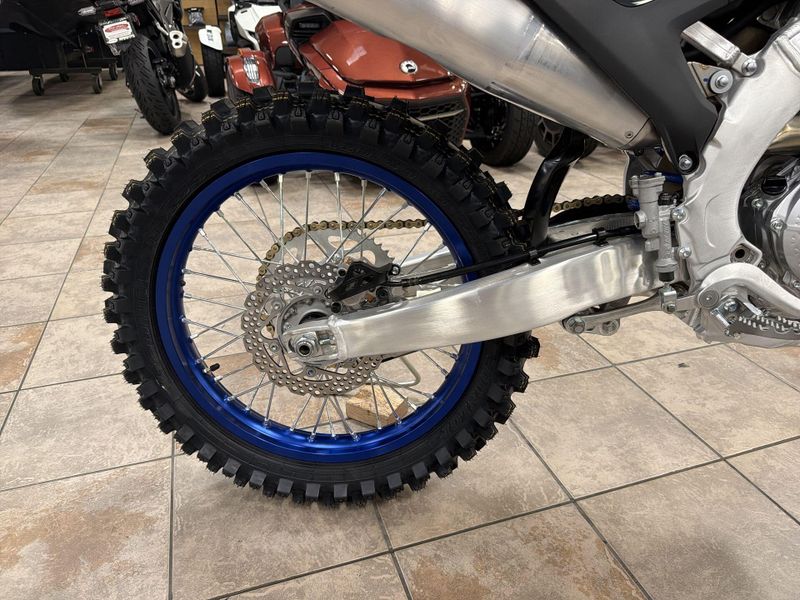 New 2027 Yamaha YZ450F MONSTER EDITION Image 21