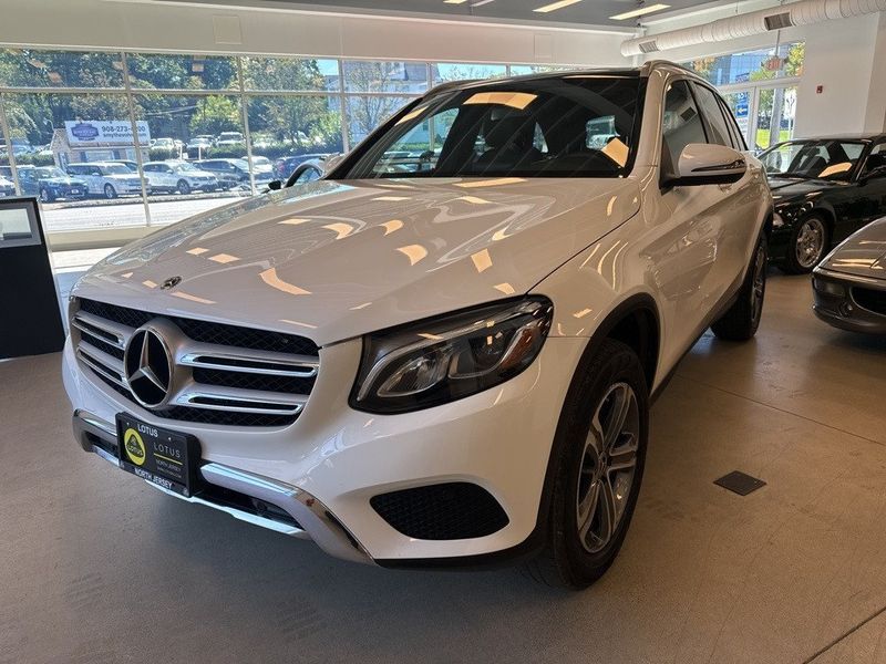 2019 Mercedes-Benz GLC 300Image 4