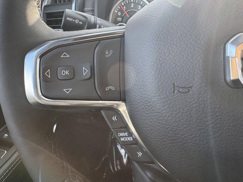 2025 RAM 1500 LaramieImage 18