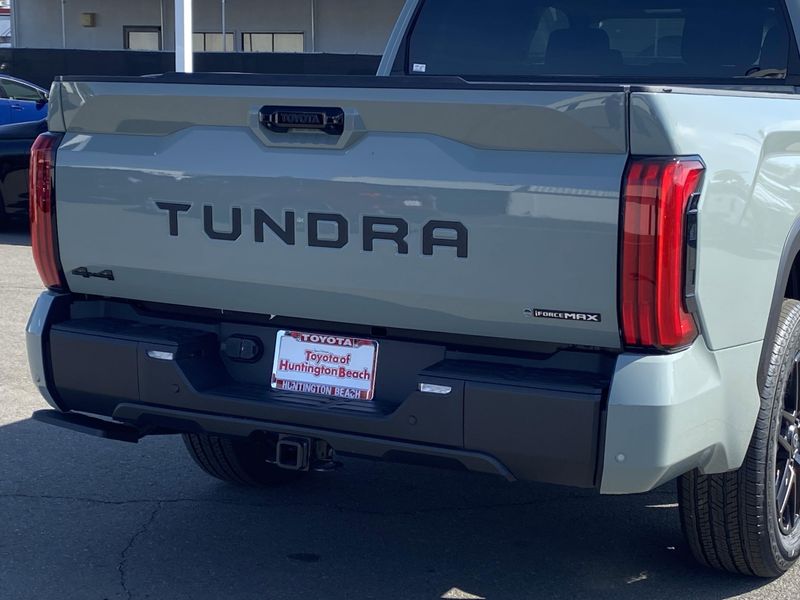 New 2025 Toyota Tundra Limited HybridImage 4