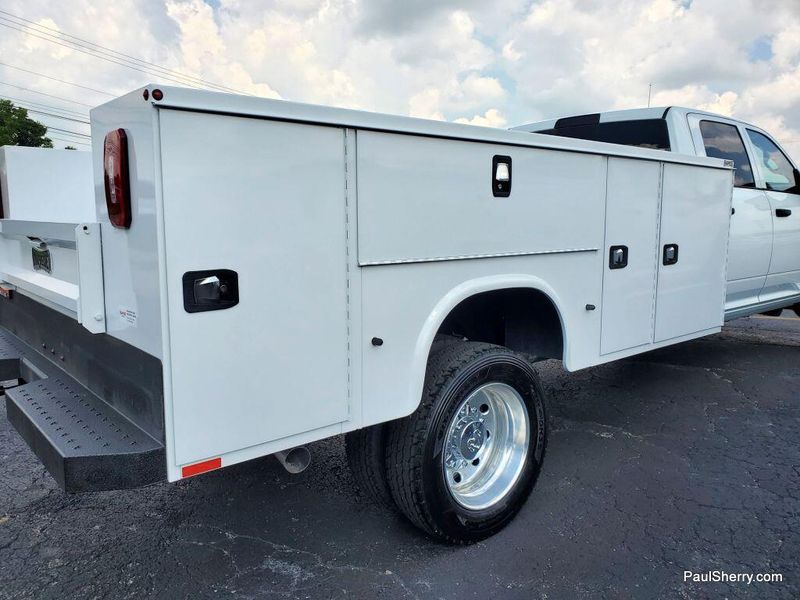 New 2024 RAM 5500 Tradesman Chassis Crew Cab 4x4 84