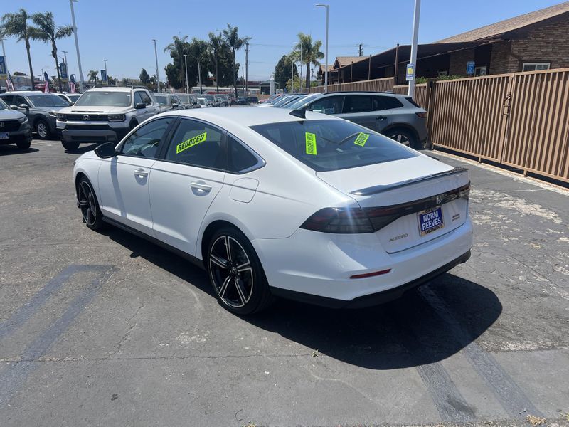 New 2025 Honda Accord Hybrid SportImage 2
