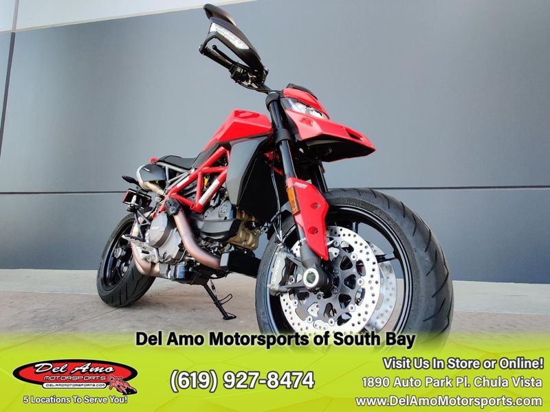 2023 Ducati HYPERMOTARD 950 SP  in a LIVERY exterior color. Del Amo Motorsports of South Bay (619) 547-1937 delamomotorsports.com 