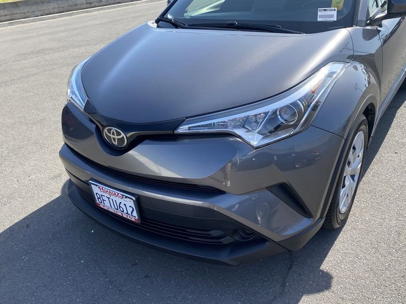 2019 Toyota C-HR LEImage 9