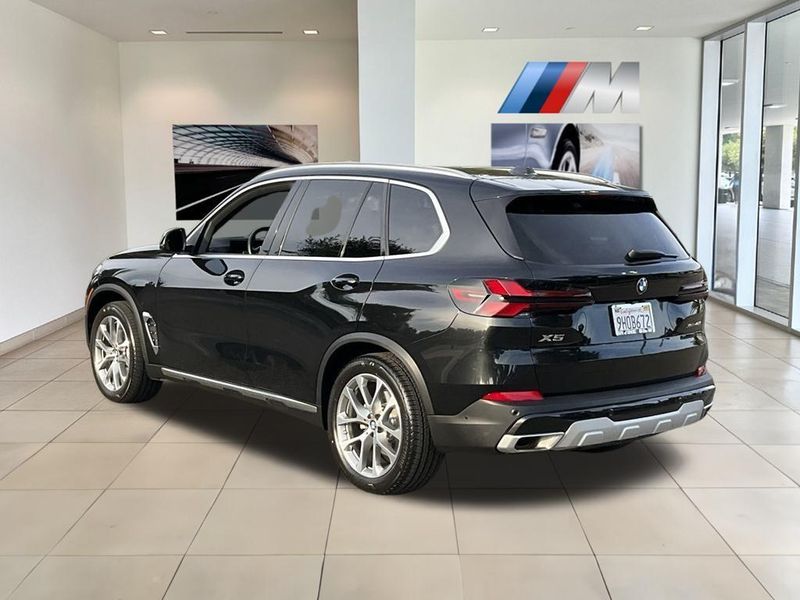 2024 BMW X5 xDrive40iImage 6