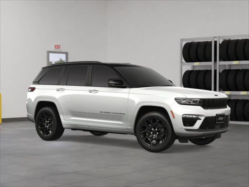 2025 Jeep Grand Cherokee Summit Reserve photo 6